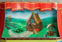 Экран для кукольного театра зима-деревня